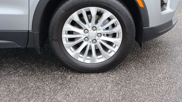 2024 Cadillac XT4 Luxury