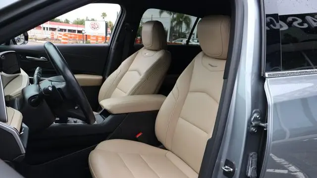 2024 Cadillac XT4 Luxury