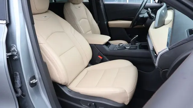 2024 Cadillac XT4 Luxury