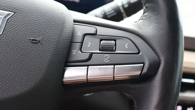 2024 Cadillac XT4 Luxury