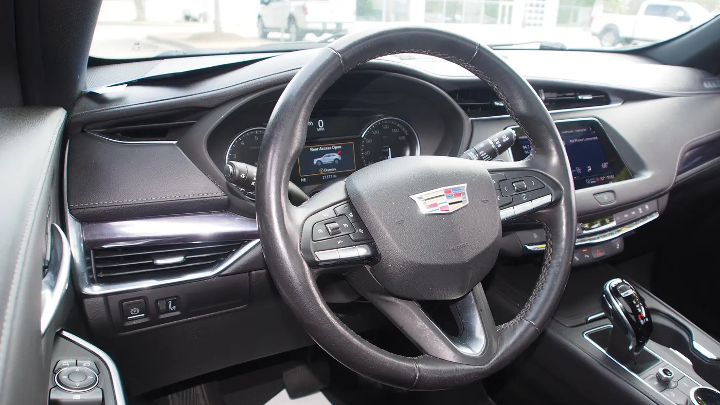 2023 Cadillac XT4 Luxury
