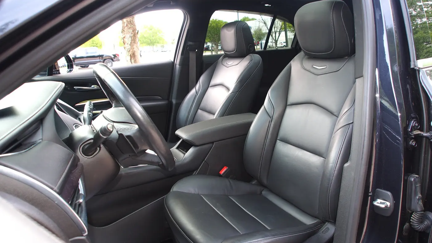 2023 Cadillac XT4 Luxury