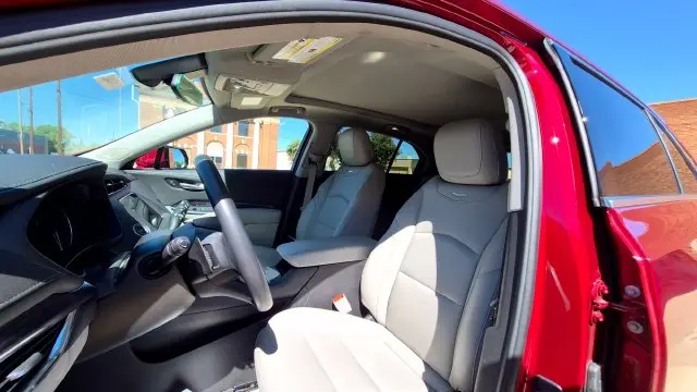 2023 Cadillac XT4 - $29,215
