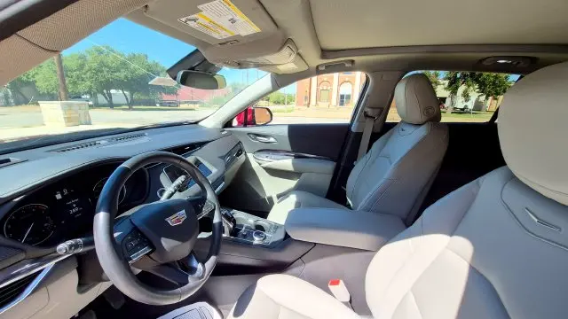 2023 Cadillac XT4 - $29,215