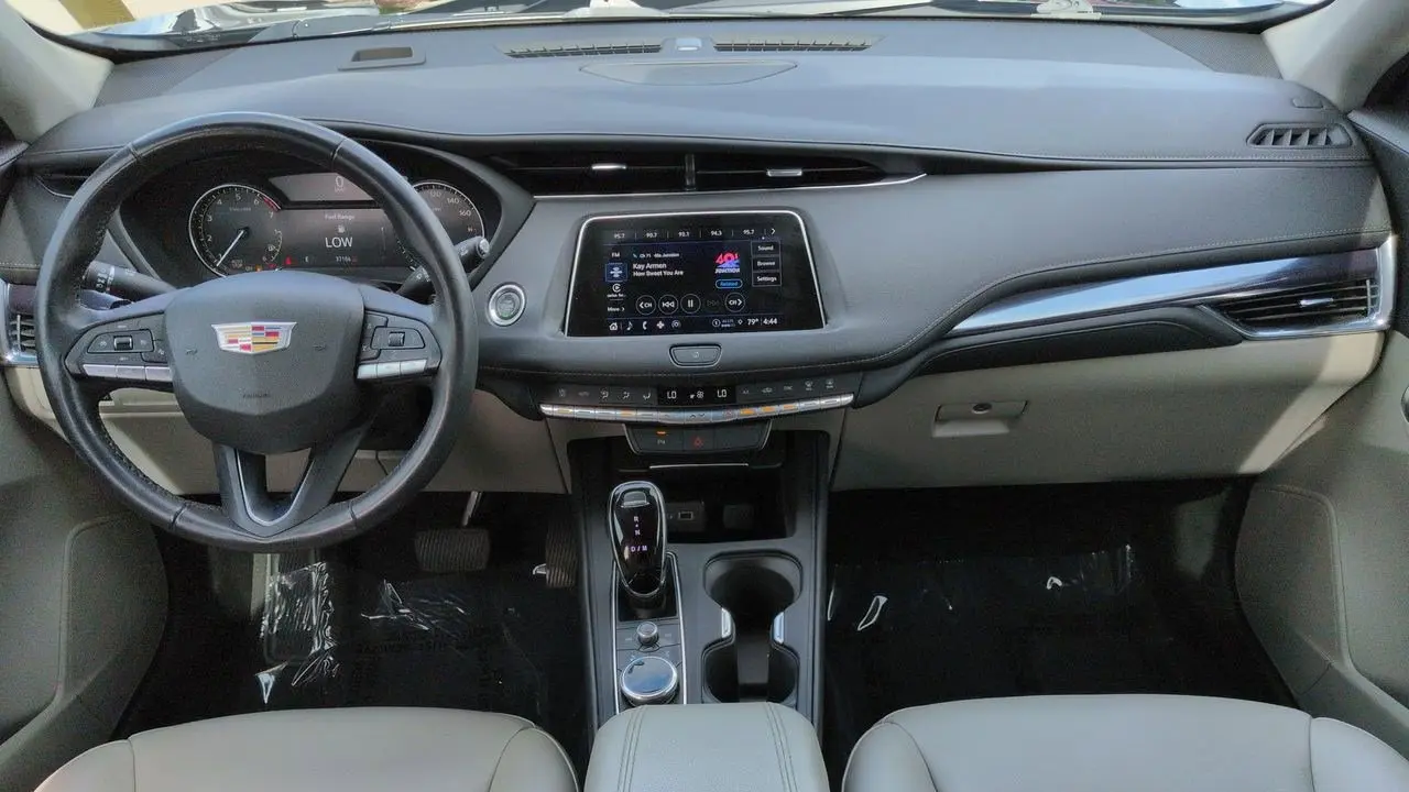 2023 Cadillac XT4 Luxury