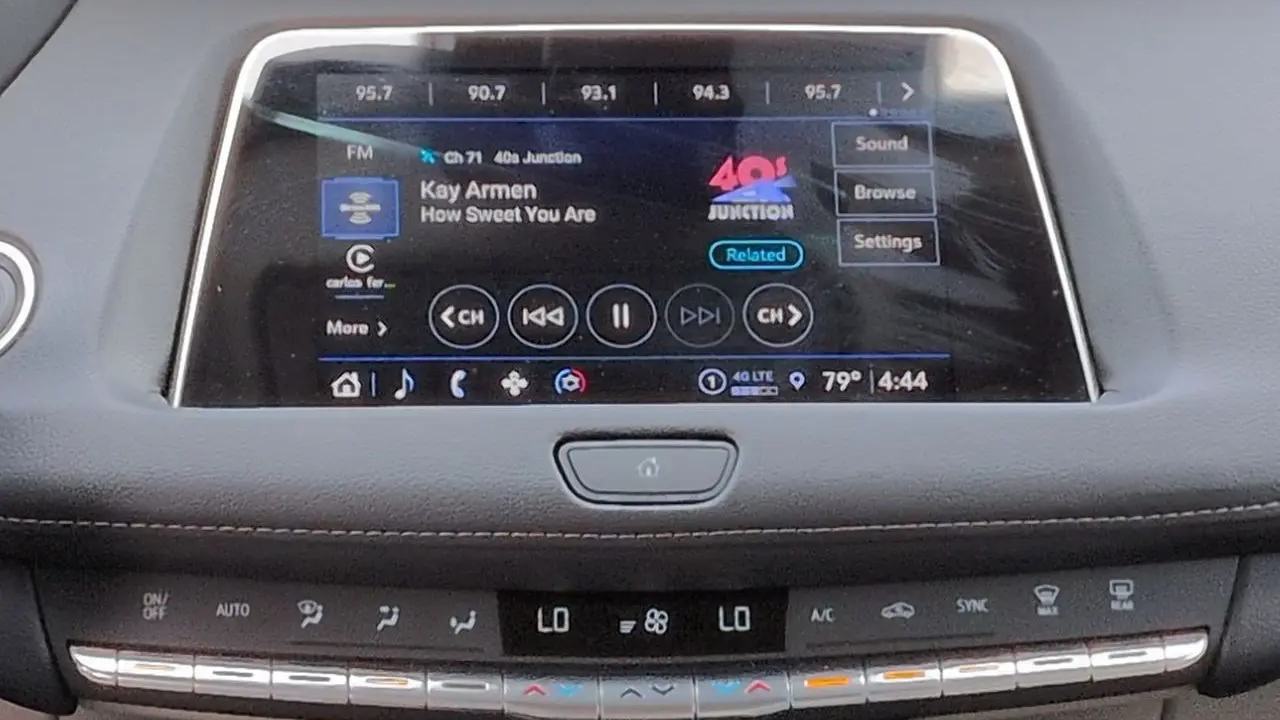 2023 Cadillac XT4 Luxury