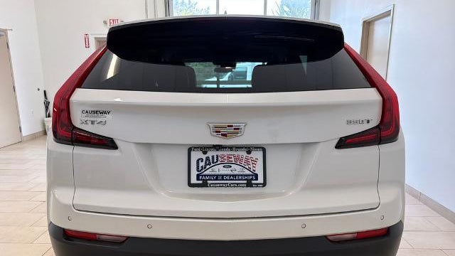 2023 Cadillac XT4 Luxury