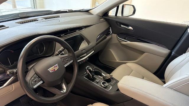 2023 Cadillac XT4 Luxury
