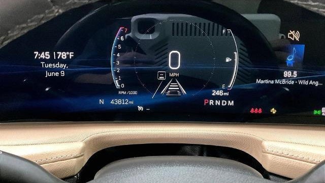 2024 Cadillac XT4 Luxury