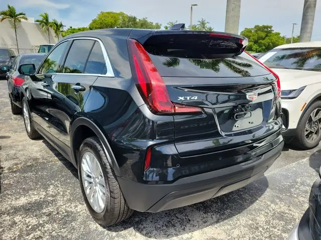 2024 Cadillac XT4 - $28,990
