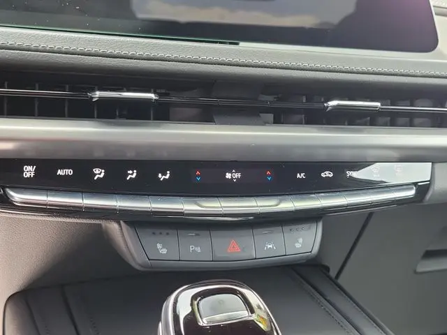2024 Cadillac XT4 - $28,990