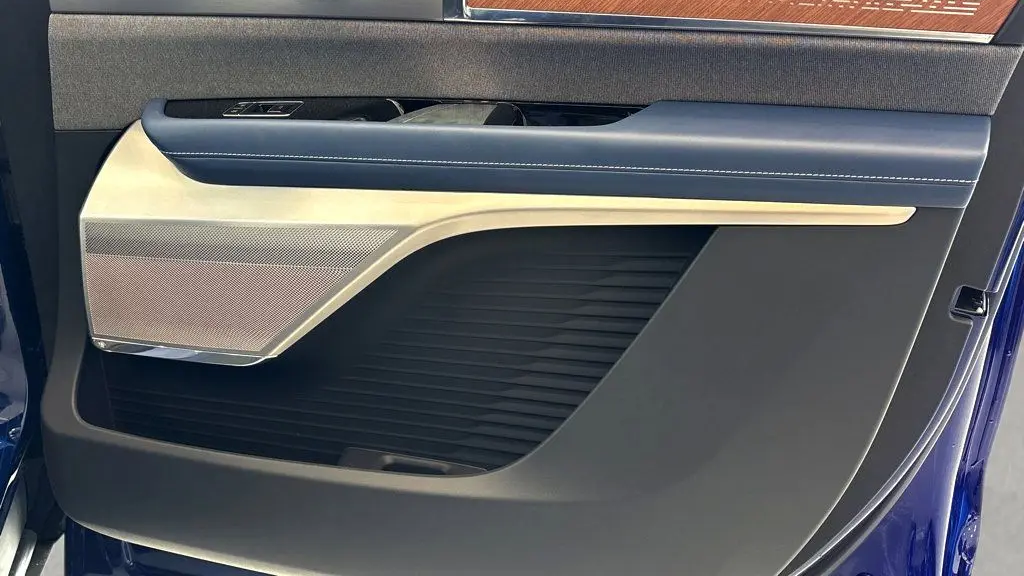 2026 Cadillac VISTIQ Premium Luxury
