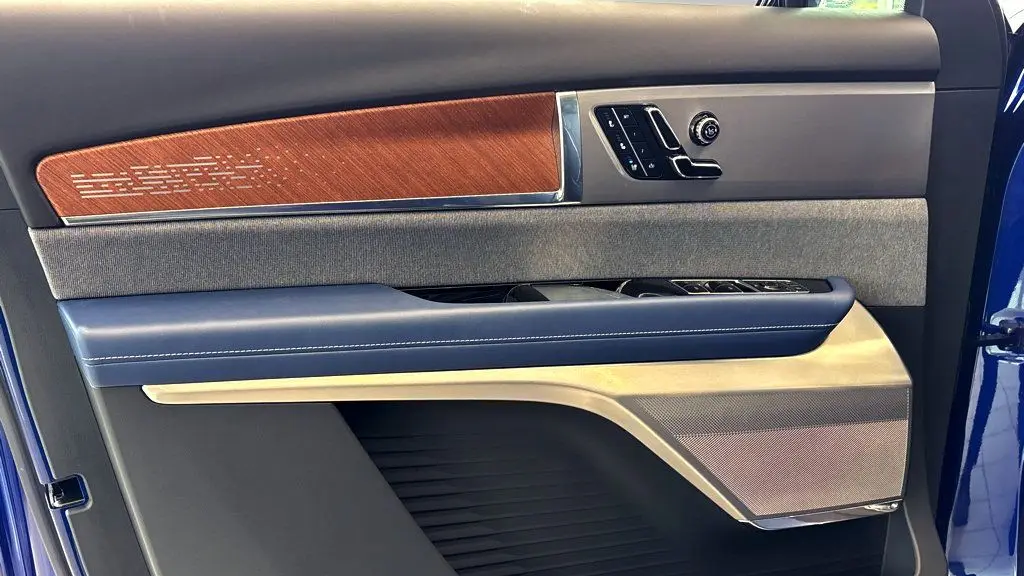 2026 Cadillac VISTIQ Premium Luxury