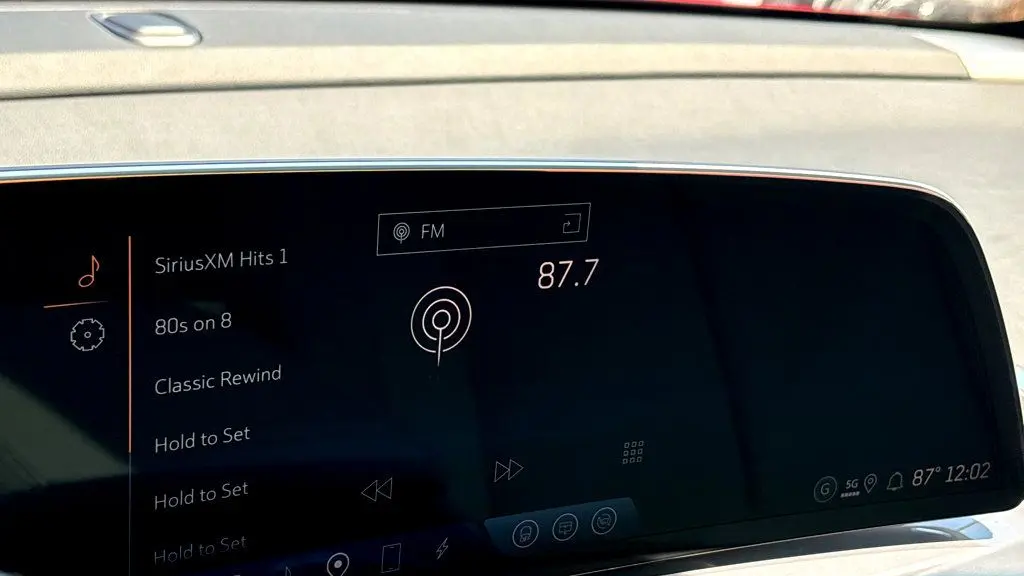 2026 Cadillac VISTIQ Sport