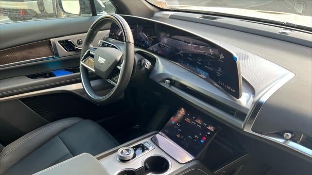 2026 Cadillac VISTIQ Sport