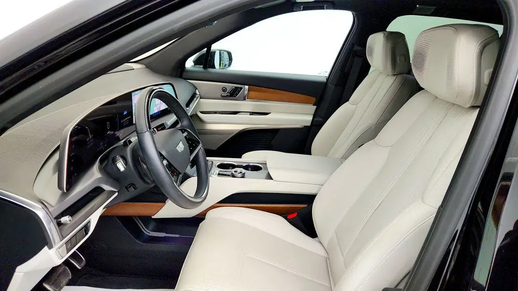 2026 Cadillac Vistiq - $63,995