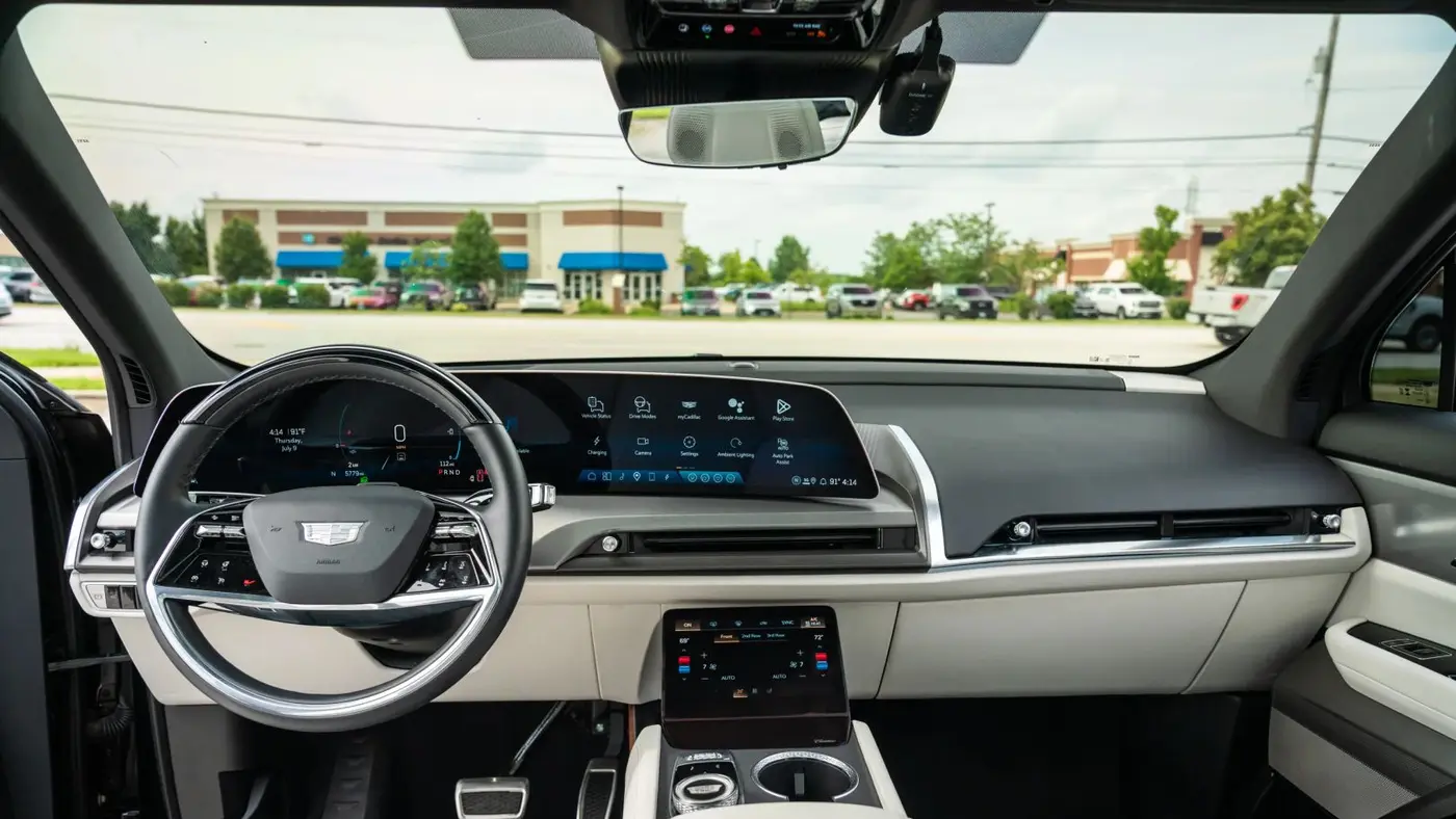 2026 Cadillac VISTIQ Sport