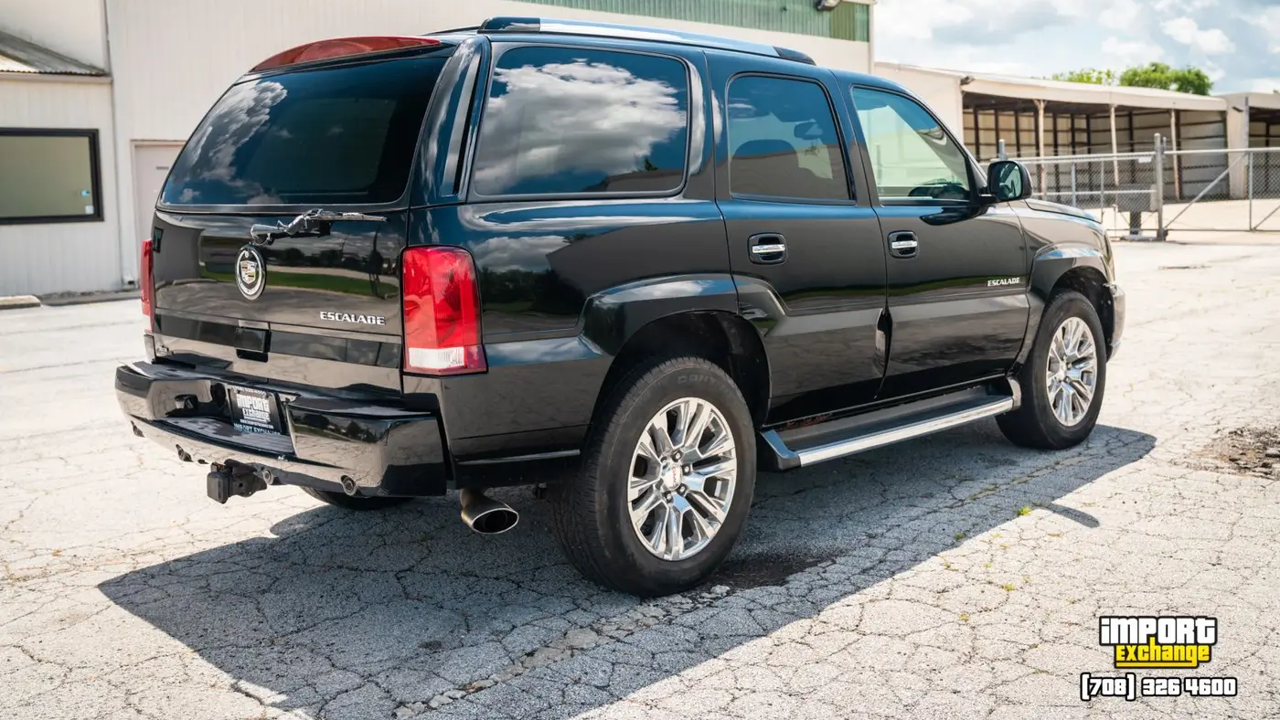 2004 Cadillac Escalade Base