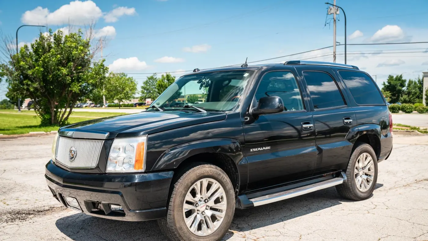 2004 Cadillac Escalade Base