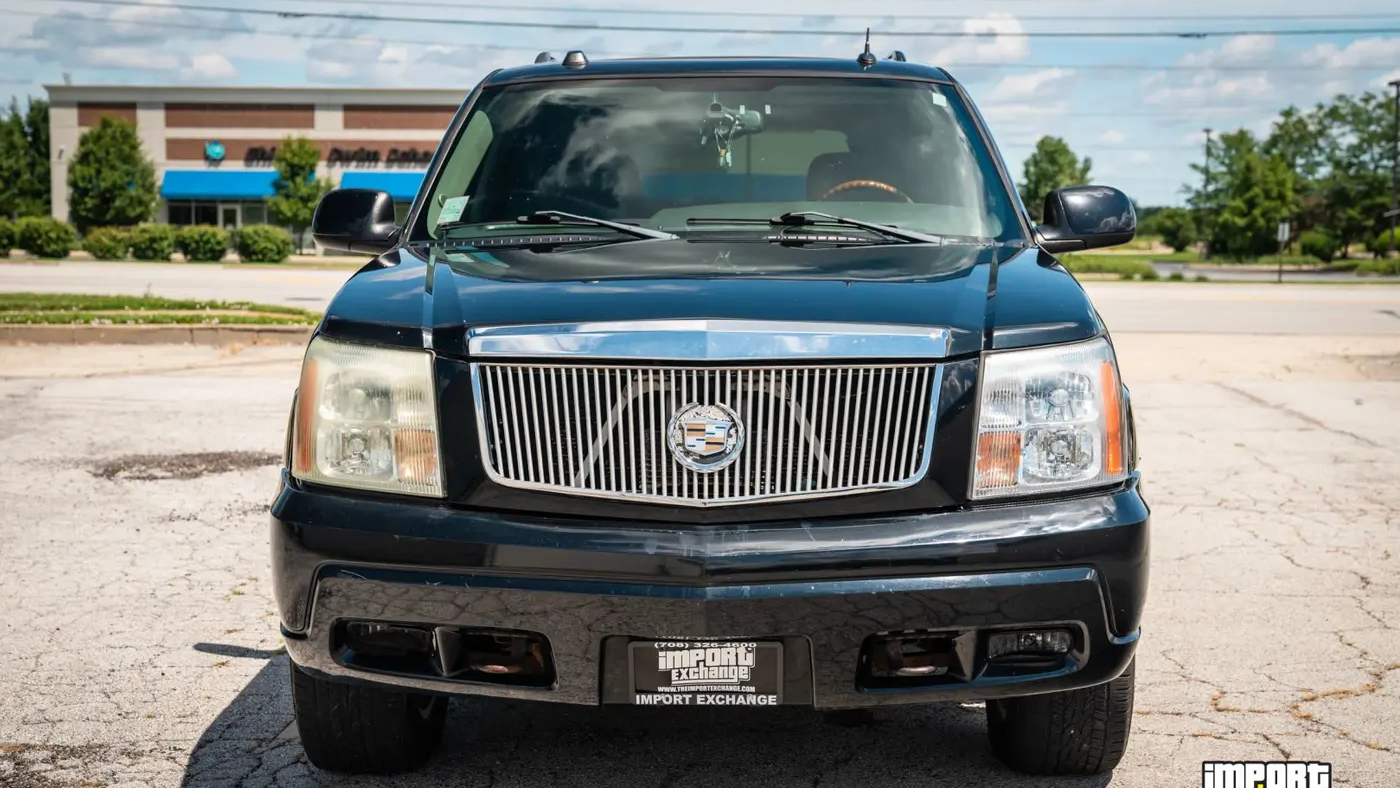 2004 Cadillac Escalade Base
