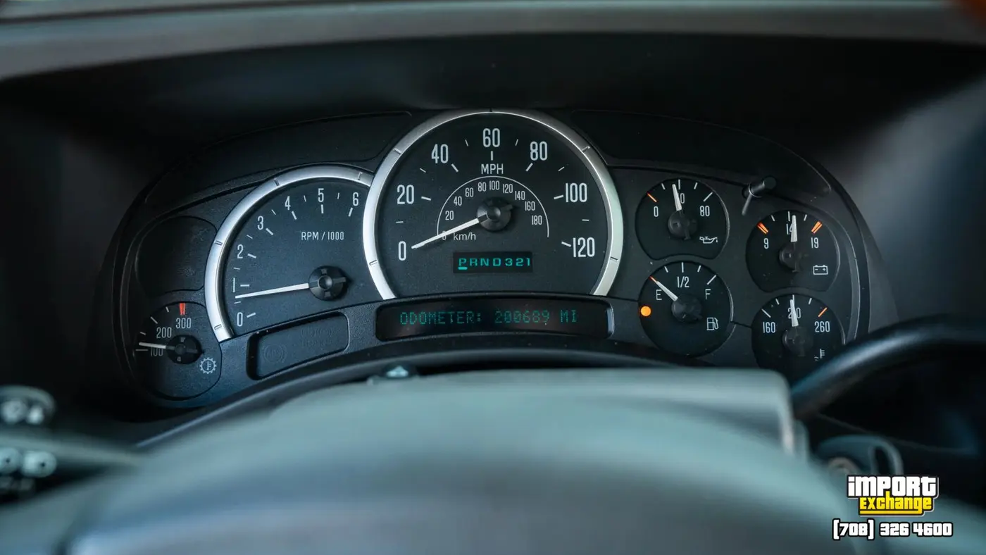 2004 Cadillac Escalade Base