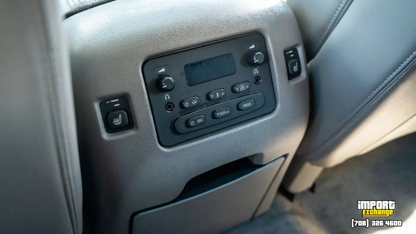 2004 Cadillac Escalade Base