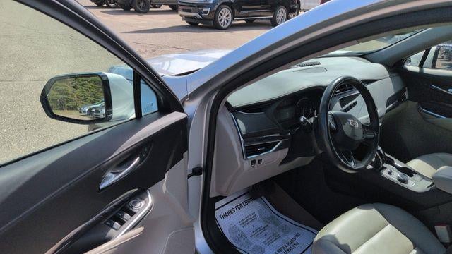 2021 Cadillac XT4 Luxury