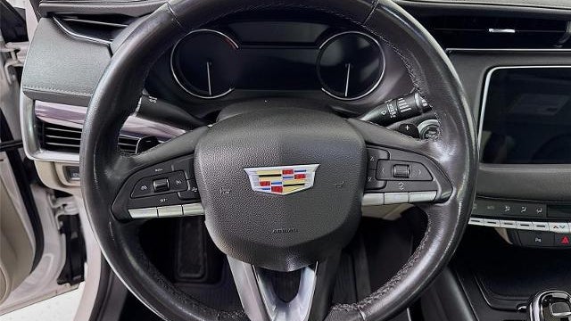 2022 Cadillac XT4 Luxury