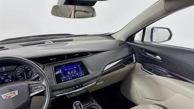 2022 Cadillac XT4 Luxury