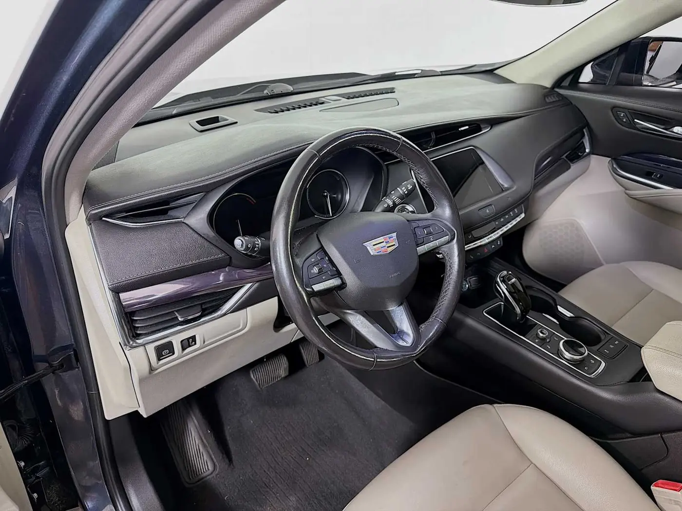 2021 Cadillac XT4 - $21,995