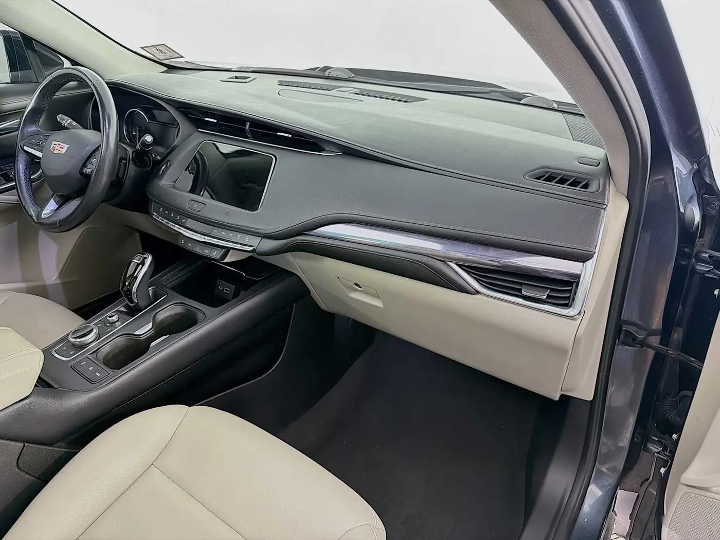 2021 Cadillac XT4 - $21,995