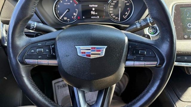 2023 Cadillac XT4 Luxury