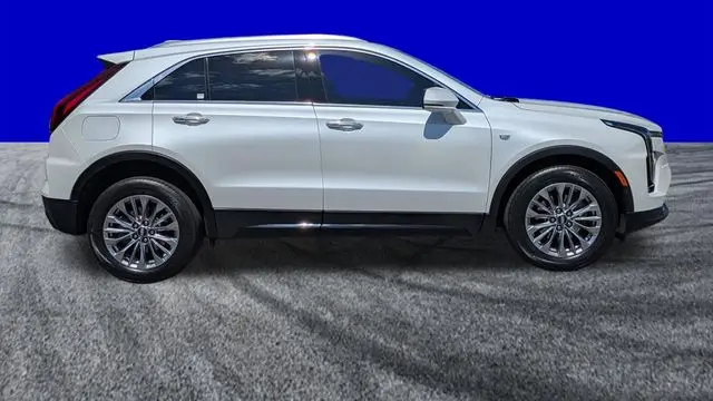 2024 Cadillac XT4 Premium Luxury