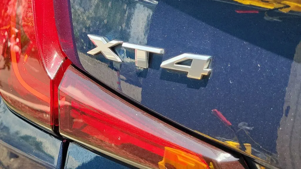 2019 Cadillac XT4 Premium Luxury