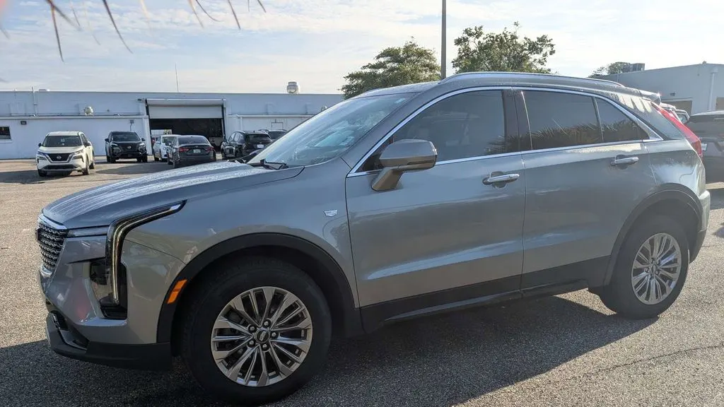 2024 Cadillac XT4 Premium Luxury