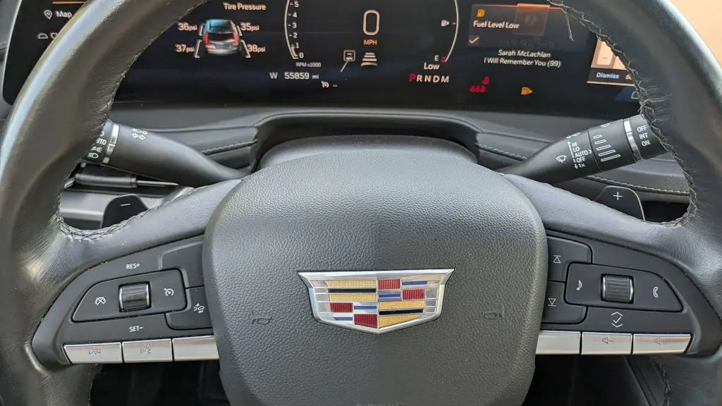 2024 Cadillac XT4 Premium Luxury