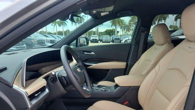 2025 Cadillac XT4 Premium Luxury