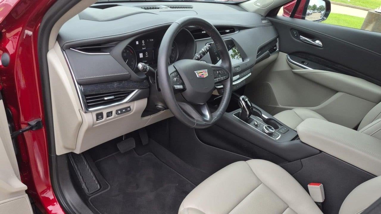2021 Cadillac XT4 Premium Luxury