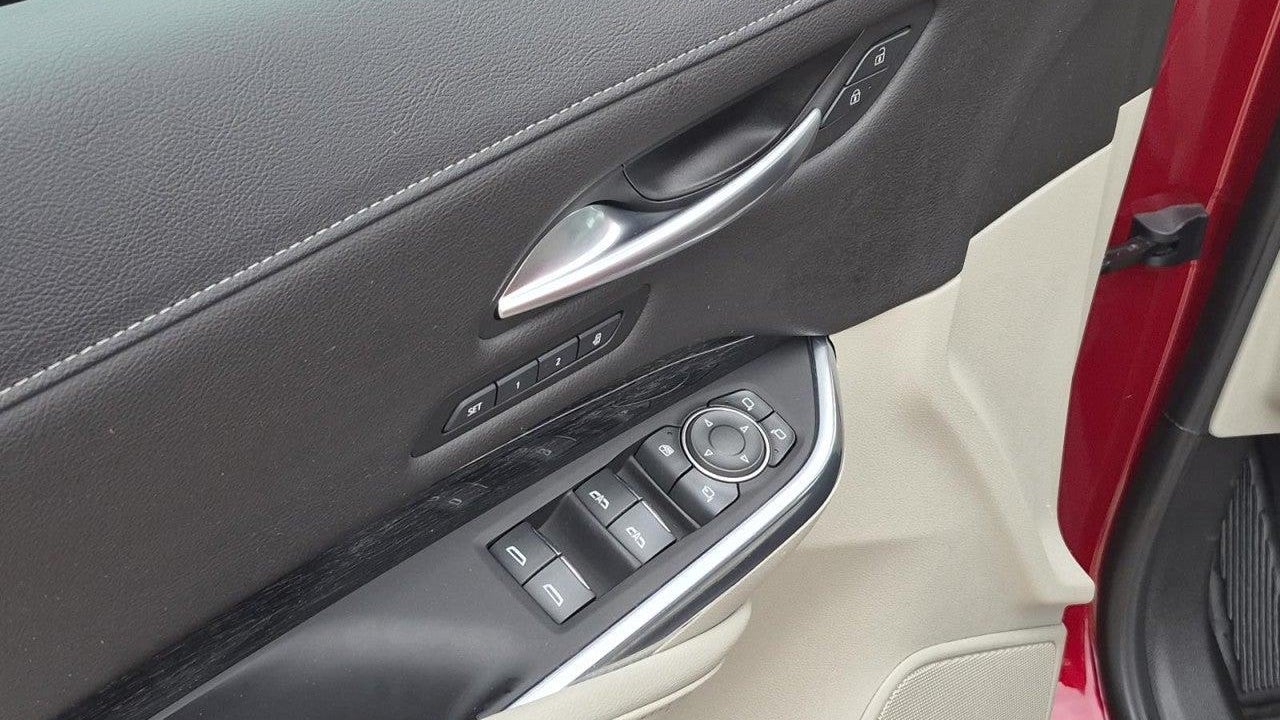 2021 Cadillac XT4 Premium Luxury