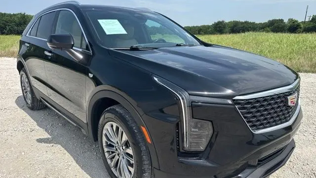 2025 Cadillac XT4 Premium Luxury