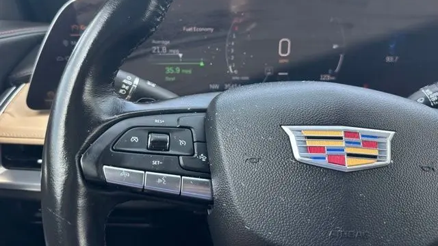 2025 Cadillac XT4 Premium Luxury