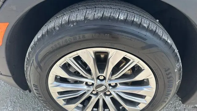 2025 Cadillac XT4 Premium Luxury