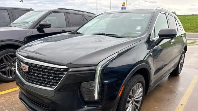 2025 Cadillac XT4 Premium Luxury