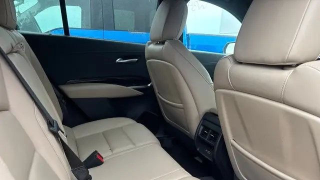 2025 Cadillac XT4 Premium Luxury