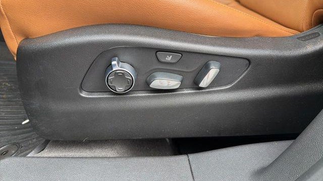 2021 Cadillac XT4 Premium Luxury
