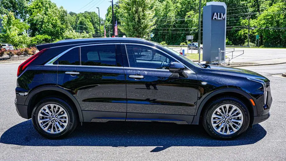 2025 Cadillac XT4 Premium Luxury