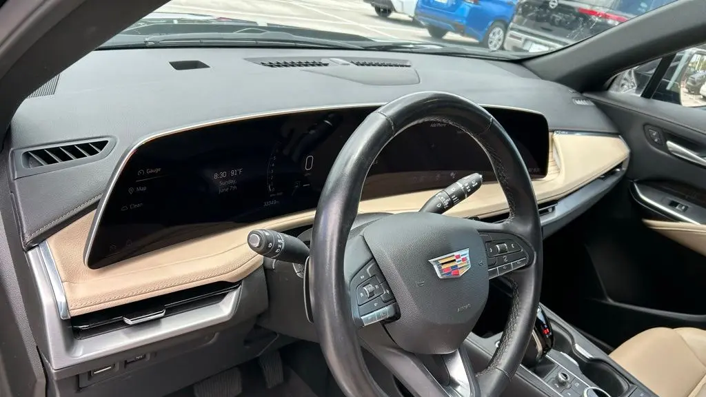 2025 Cadillac XT4 Premium Luxury