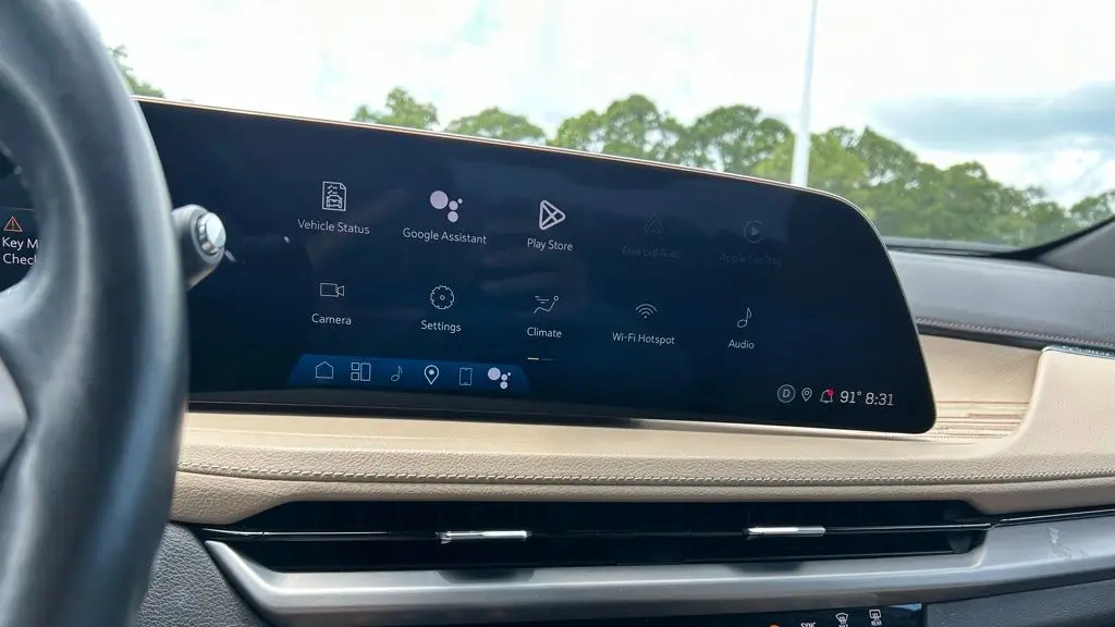 2025 Cadillac XT4 Premium Luxury