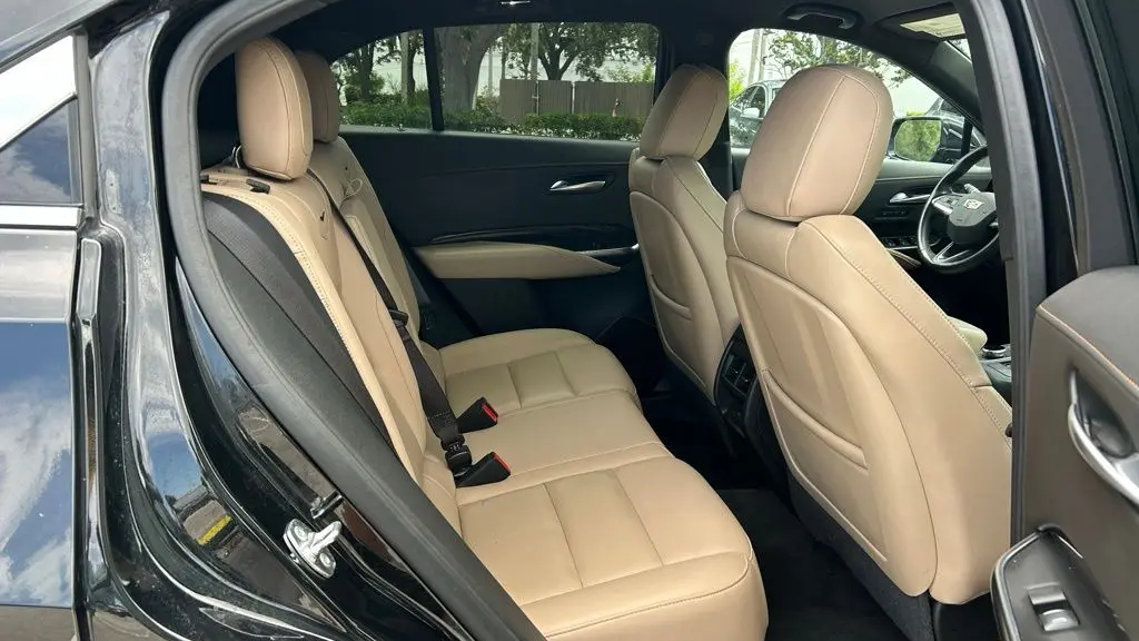 2025 Cadillac XT4 Premium Luxury