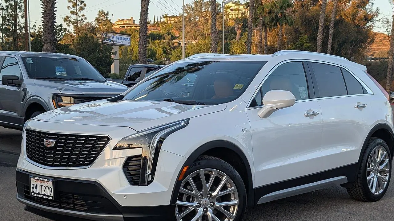 2019 Cadillac XT4 Premium Luxury